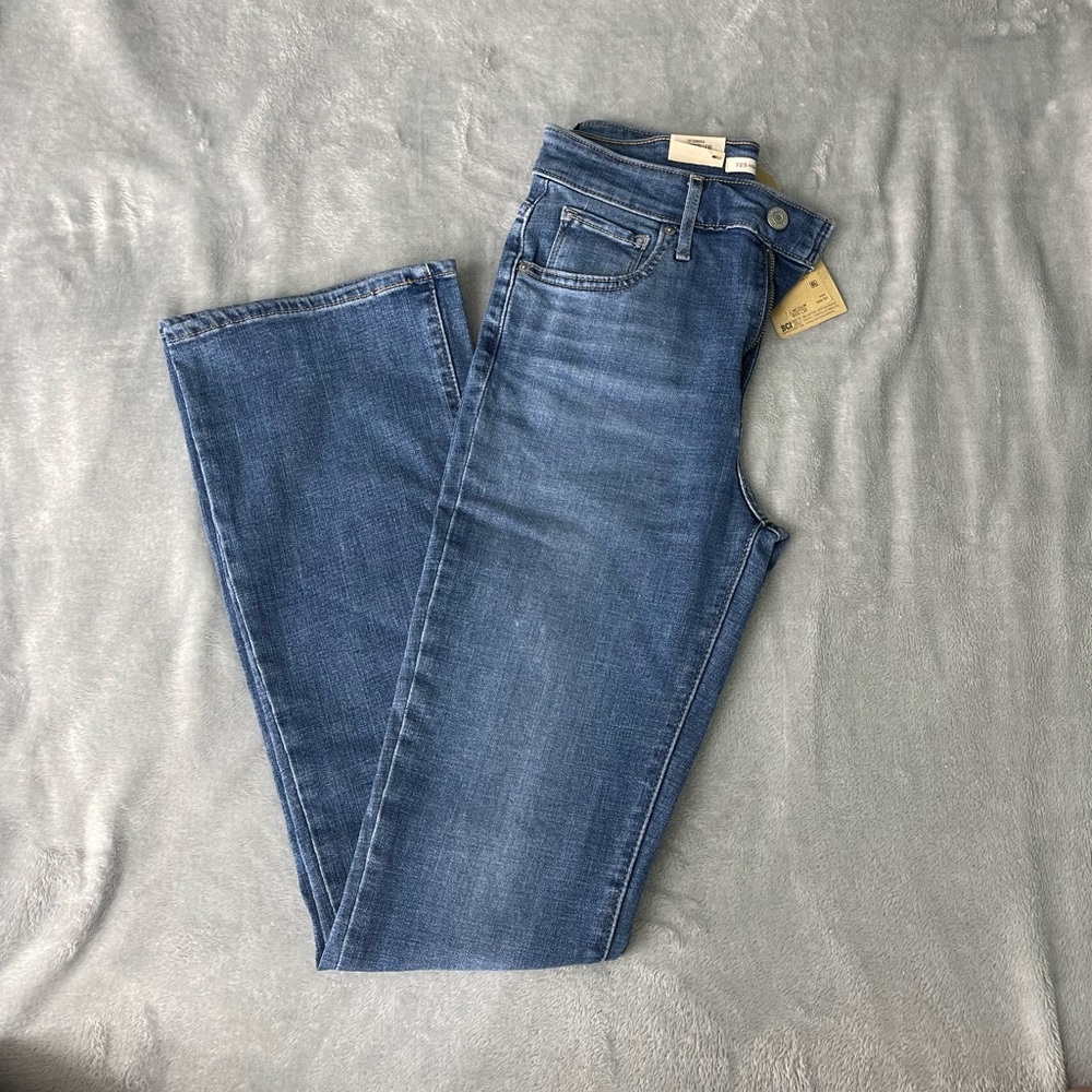 Levi’s Bootcut Jeans